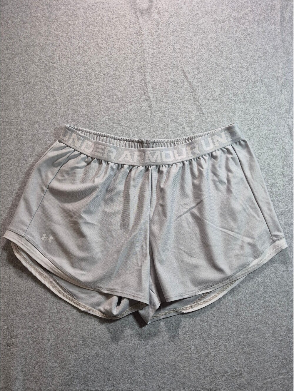 Under Armour Women’s XL Gray Loose Fit Running Shorts 3” Inseam Logo Waist